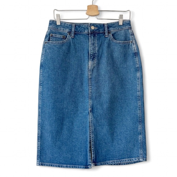 GAP Dresses & Skirts - GAP Denim Skirt with Front Slit Size 8/29